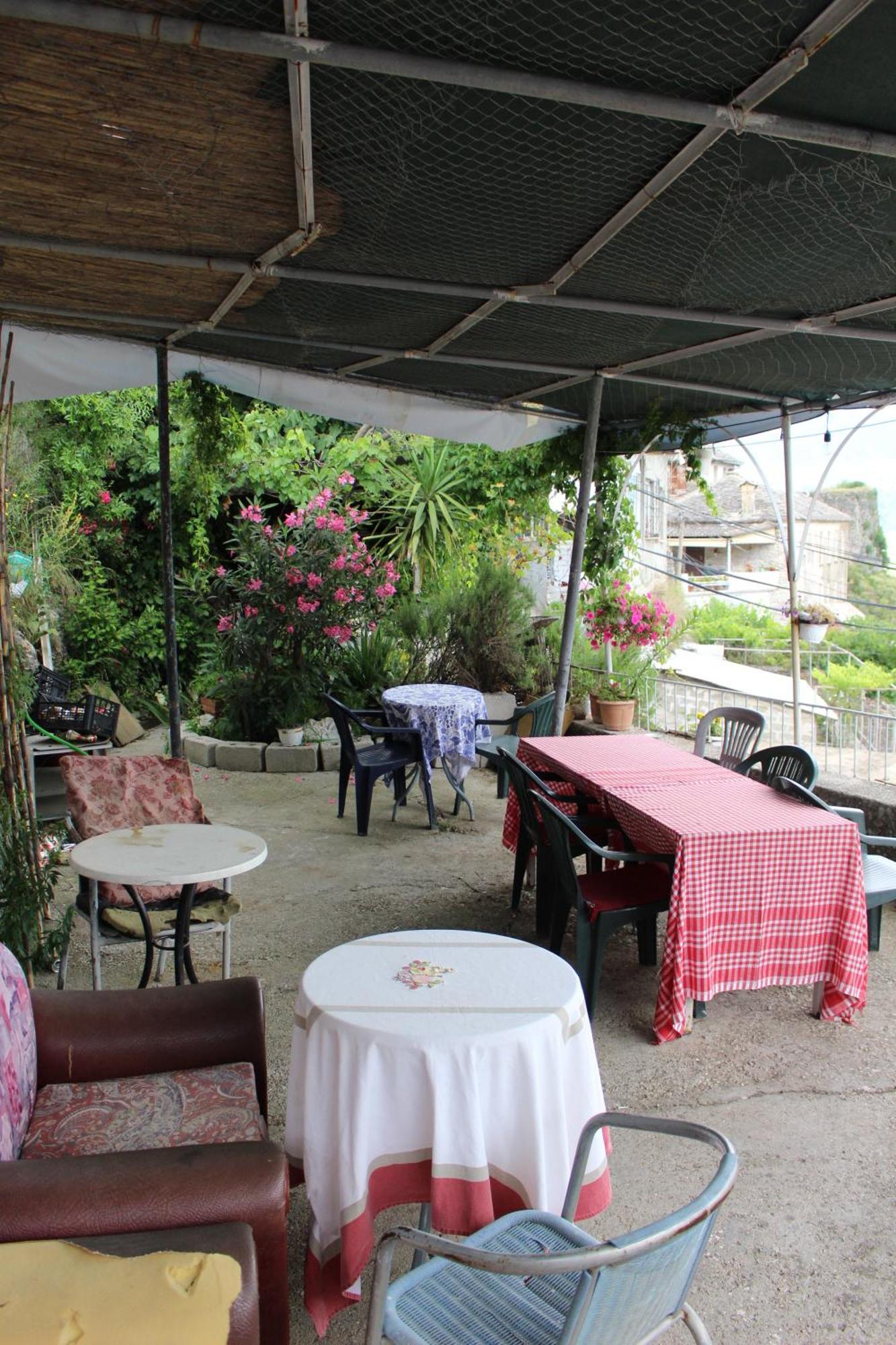 Vila Karagjozi Gjirokastër Exterior foto